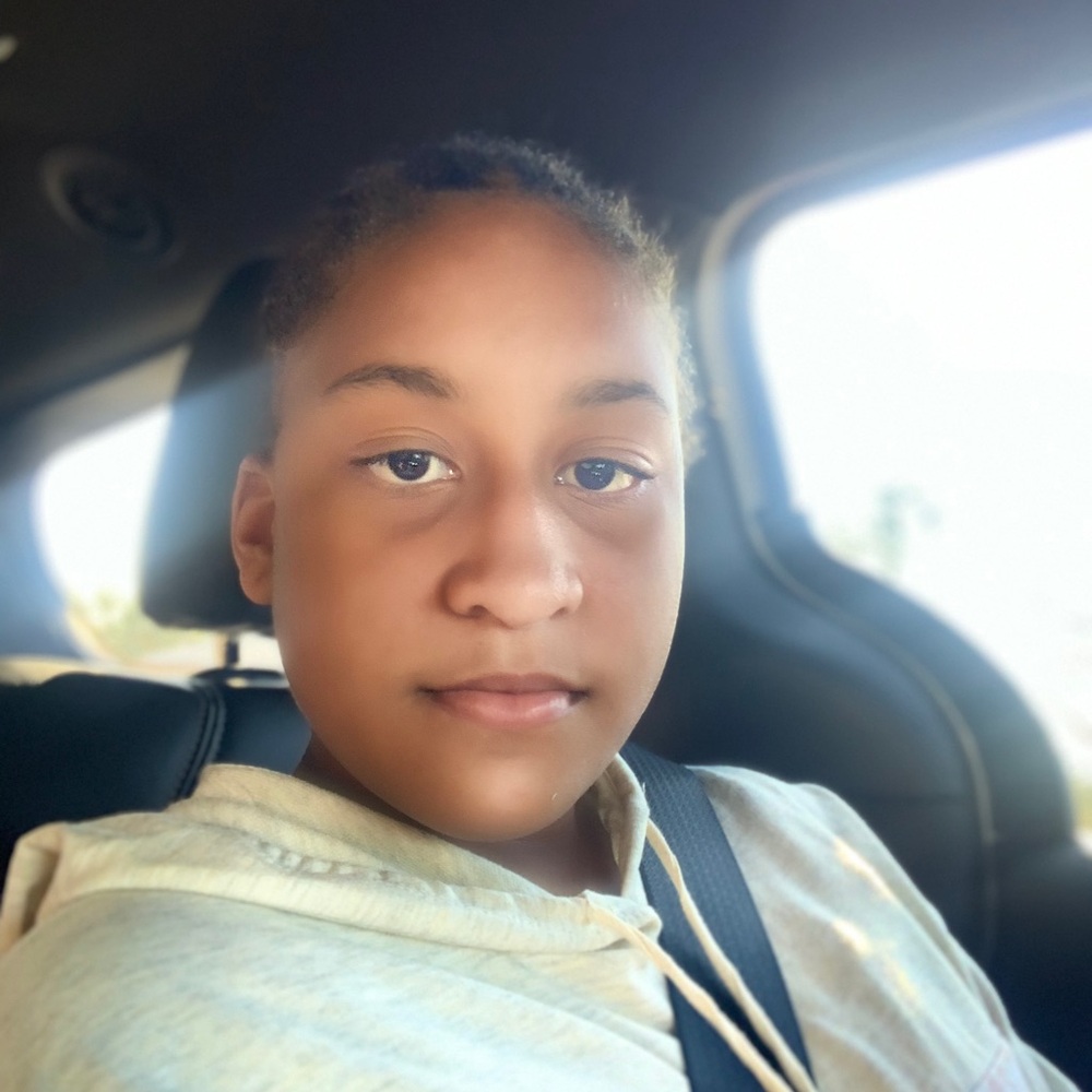 Meet your Posher, Kennedy
💕11/7 
💕14 
💕Louisiana 
💕 apostolic